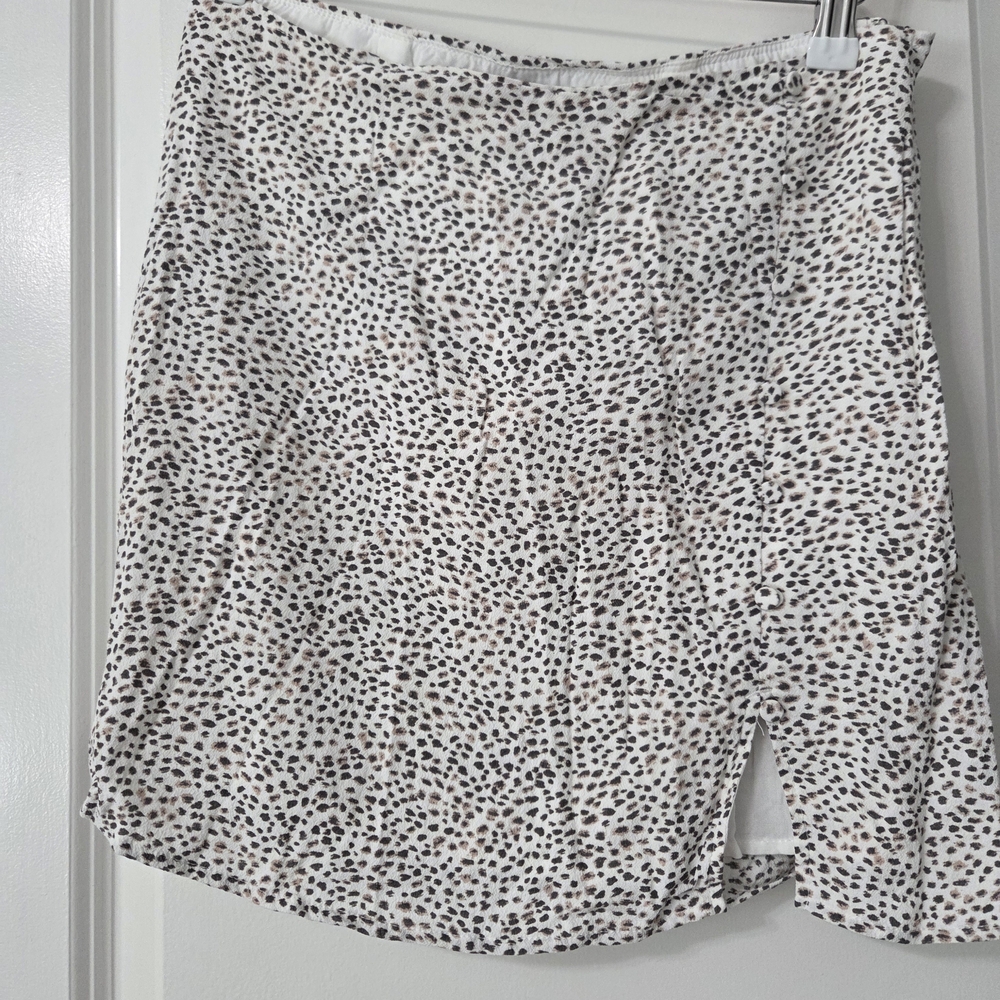 Abercrombie & Fitch Black and White Mini Skirt